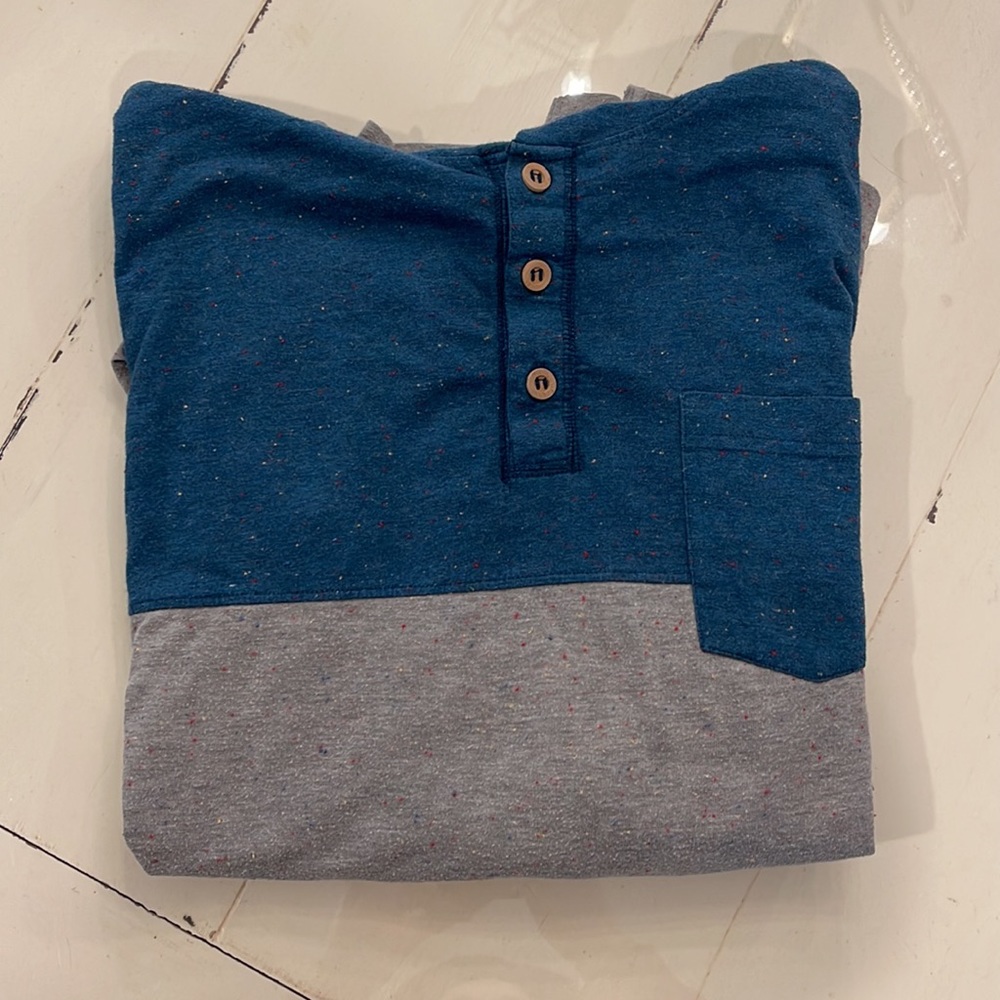 Mens BDG pullover. Blue and Gray with spotted prints all over.